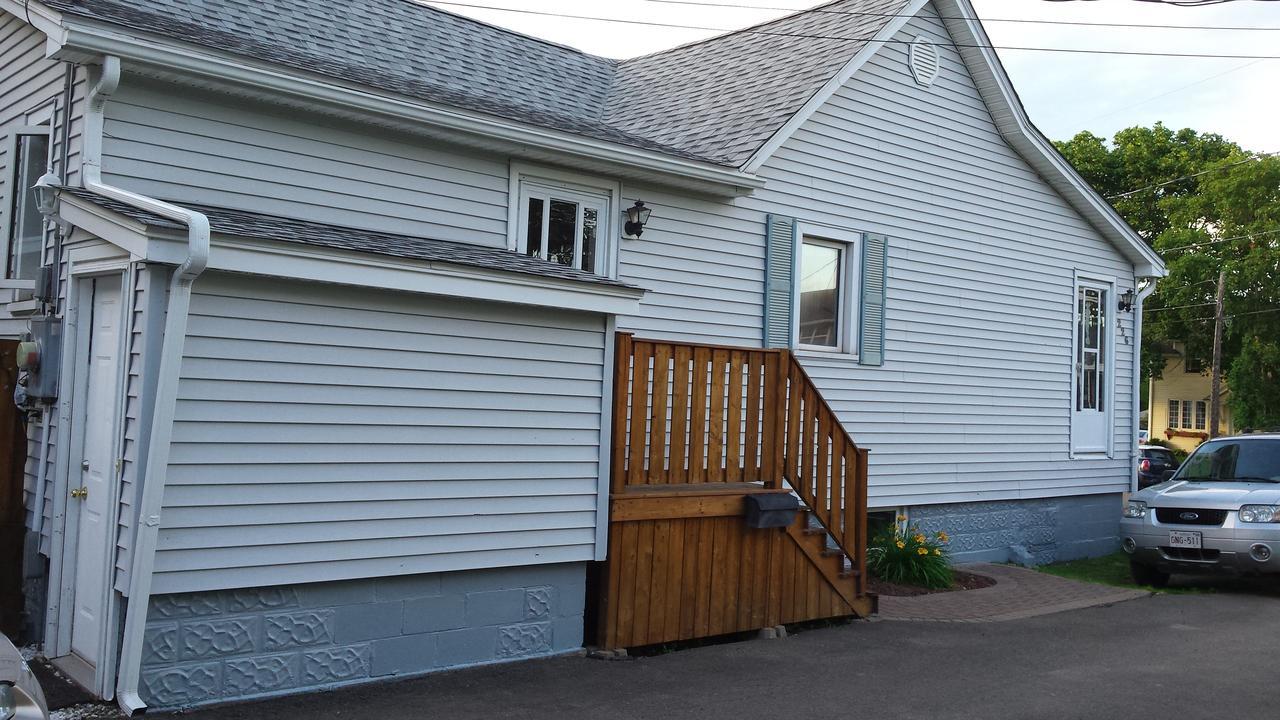 Fully Furnished On Broadway In Moncton Apartment Exterior foto